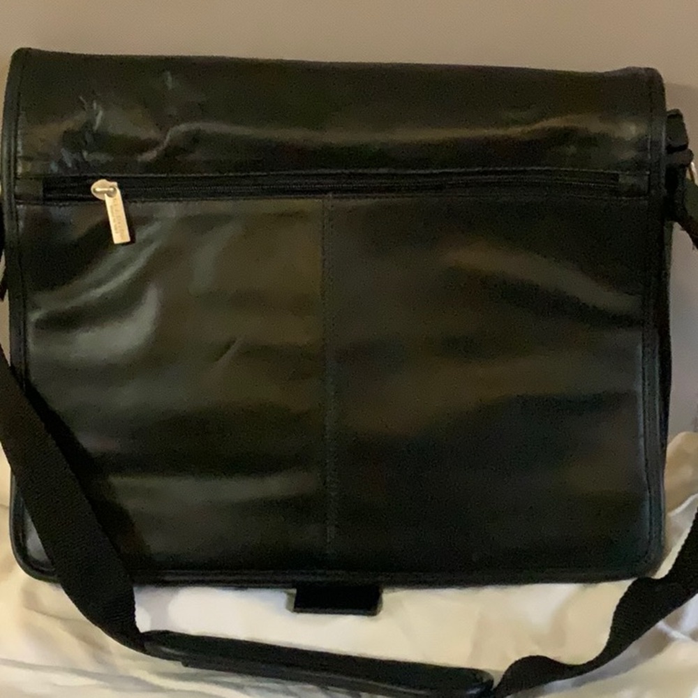 BLACK LEATHER BRIEFCASE L NWT KENNETH COLE NWT 279